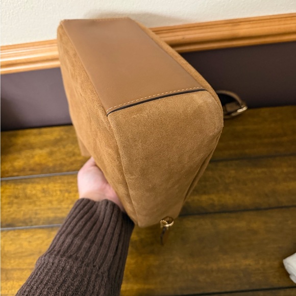 ✨ Coach Hadley Convertible Crossbody Bag in Suede ✨ - Picture 11 of 16